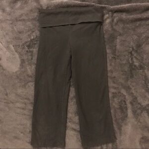 *** Pink Yoga Capri Pants